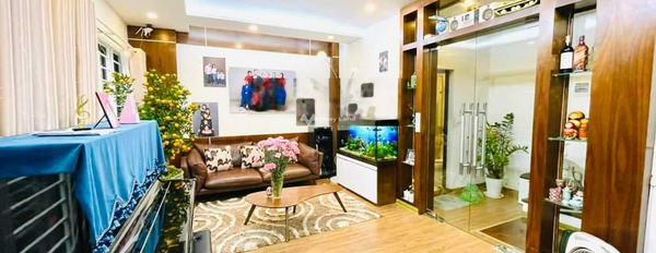Nhà có 5 phòng ngủ bán nhà ở có diện tích chung là 40m2 giá bán cực tốt 8.3 tỷ vị trí mặt tiền tọa lạc tại Hoàng Hoa Thám, Hà Nội-02