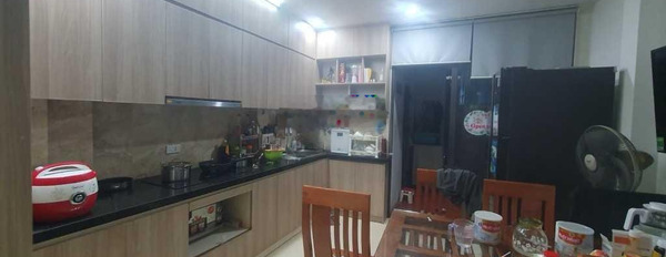 Bán nhà phố Hoa Lâm, 38/70m2, MT 4m, cực đẹp, ngõ ô tô thông, gần chợ, gần trường, giá chỉ 2,45 tỷ. -03