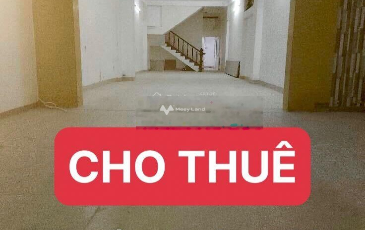 Cho thuê nhà tọa lạc ở Vĩnh Hòa, Nha Trang, giá thuê mua liền chỉ 19 triệu/tháng diện tích trong khoảng 125m2, ngôi nhà có tất cả 4 phòng ngủ