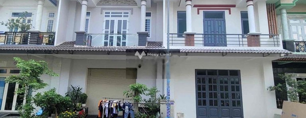 Nhà 3 PN bán nhà ở có diện tích chung là 66m2 bán ngay với giá khởi điểm 3.65 tỷ mặt tiền tọa lạc gần Thuận An, Bình Dương-02