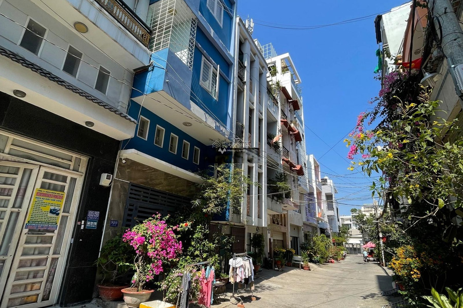 Nhà gồm 4 phòng ngủ bán nhà ở diện tích chuẩn 60m2 bán ngay với giá cơ bản 8.4 tỷ vị trí thuận lợi tọa lạc trên Quận 7, Hồ Chí Minh-01