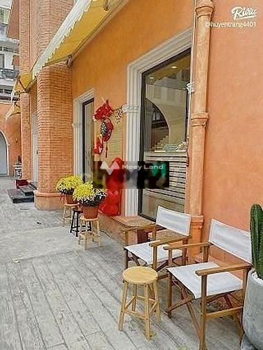 Giá khoảng 99 triệu/tháng, cho thuê nhà diện tích khoảng là 480m2 vị trí mặt tiền tọa lạc ngay trên Quận 1, Hồ Chí Minh, 4 WC vị trí tốt-01