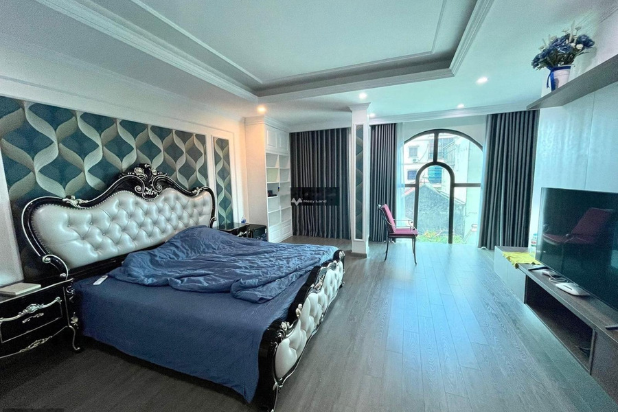 Nhà gồm 4 phòng ngủ bán nhà bán ngay với giá mong muốn 16 tỷ có diện tích chính 100m2 vị trí thuận lợi tọa lạc ngay ở Phúc La, Hà Nội-01