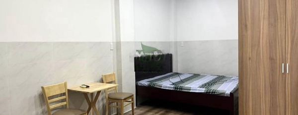 Chung cư 8 PN, cho thuê căn hộ vị trí đặt nằm ngay Nha Trang, Khánh Hòa, tổng quan căn hộ thì gồm có 8 phòng ngủ, 6 WC trao đổi trực tiếp-02