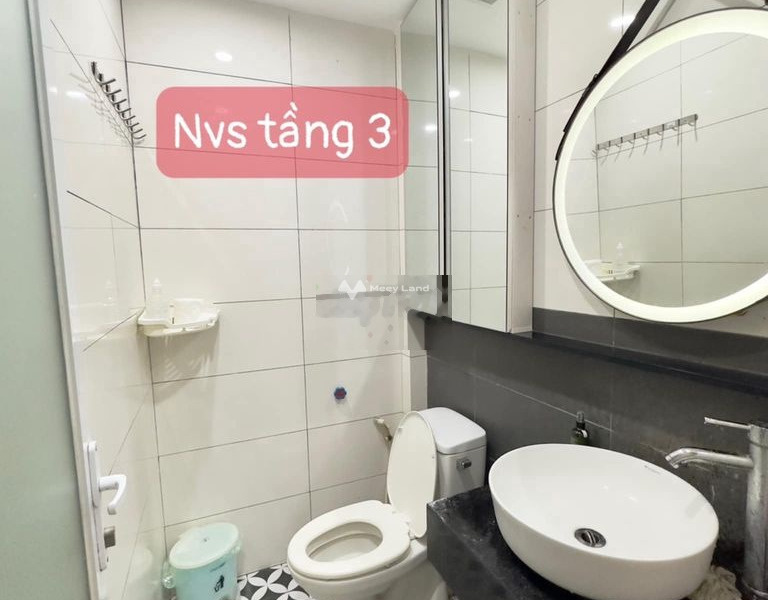 Vị trí thuận lợi ngay Võng Thị, Tây Hồ bán nhà bán ngay với giá cơ bản 4.95 tỷ nhà gồm có 3 PN-01