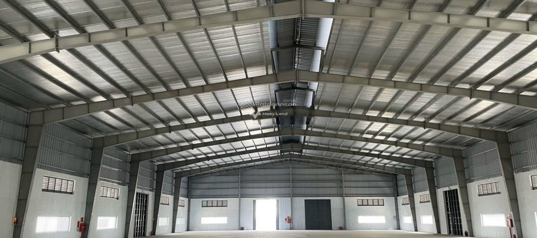 Vị trí nằm trên Mỹ Hưng, Hà Nội cho thuê kho bãi 1000m2 thuê ngay với giá ngạc nhiên chỉ 55 triệu/tháng lh xem trực tiếp