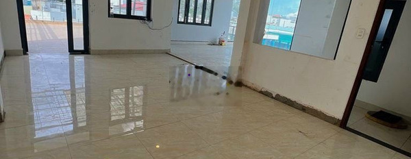 Nhà Nguyễn Thế Truyện, dt 5x20m trệt 3 lầu st, hợp làm dạy học, spa. -03