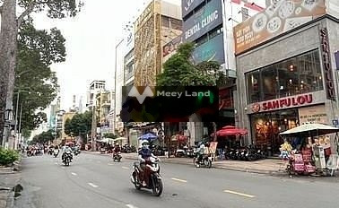 Cho thuê nhà vị trí đẹp ngay ở Cao Thắng, Hồ Chí Minh, giá thuê bàn giao 120 triệu/tháng Diện tích nền 180m2, căn này có tổng 4 phòng ngủ-03