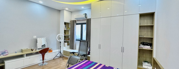 Biệt thự mini siêu đẹp Tân Phú, 5 lầu. thang máy, 6 phòng ngủ, giá chỉ 11,5 tỷ-03
