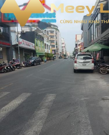 Bán nhà diện tích 70m2 Tân Bình, Hồ Chí Minh, đường 8m, giá 16,5 tỷ