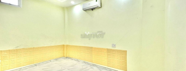 Trong nhà 4 PN, cho thuê nhà ở diện tích chuẩn 80m2 thuê ngay với giá cực êm 22 triệu/tháng vị trí mặt tiền ngay Quận 7, Hồ Chí Minh-02