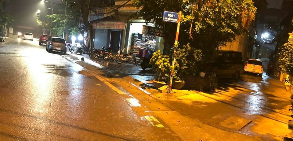 Bán nhà mặt ngõ phố Sơn Tây, đường ô tô, xe máy tránh nhau