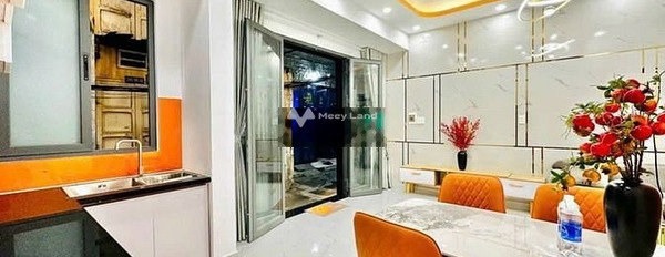 Ngôi nhà này có tổng 5 PN, cho thuê nhà ở có diện tích khoảng 120m2 thuê ngay với giá hiện tại 35 triệu/tháng vị trí đẹp nằm ở Phường 1, Hồ Chí Minh-02
