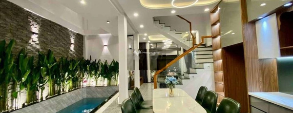 Trong căn nhà này có 4 phòng ngủ, bán nhà ở có diện tích chính 81m2 bán ngay với giá cơ bản 10.5 tỷ vị trí thuận tiện Nguyễn Hồng Đào, Tân Bình-02