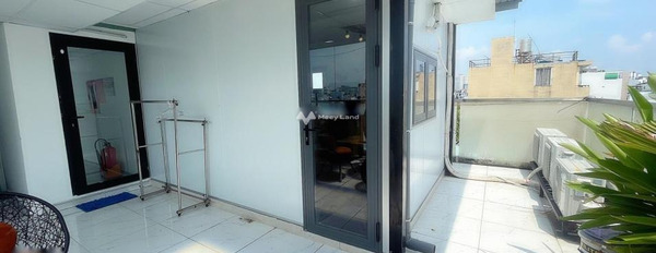 Giá 10 triệu/tháng cho thuê phòng trọ có diện tích chính 40m2 vị trí đặt nằm ngay Quận 3, Hồ Chí Minh nội thất sang trọng-03