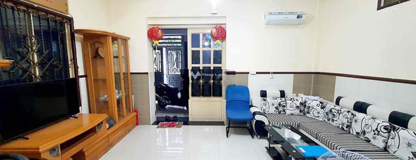 Vị trí thuận lợi ngay Bùi Quang Là, Phường 12 bán nhà bán ngay với giá hiện tại 8.25 tỷ tổng quan nhà bao gồm 9 phòng ngủ 6 WC-03