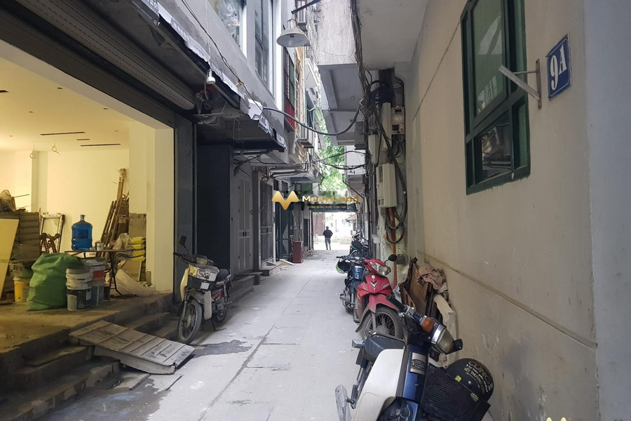 Bán nhà diện tích khoảng 45m2 gần Phường Điện Biên, Hà Nội giá bán cực kì tốt chỉ 13.2 tỷ nhìn chung có tổng 6 phòng ngủ, 8 WC-01