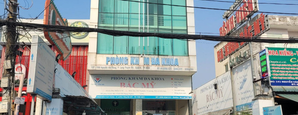 Bán nhà ngay Quận 9, Hồ Chí Minh giá bán cực rẻ chỉ 39 tỷ có diện tích chung 240m2, hướng Đông trong căn này 4 PN-02