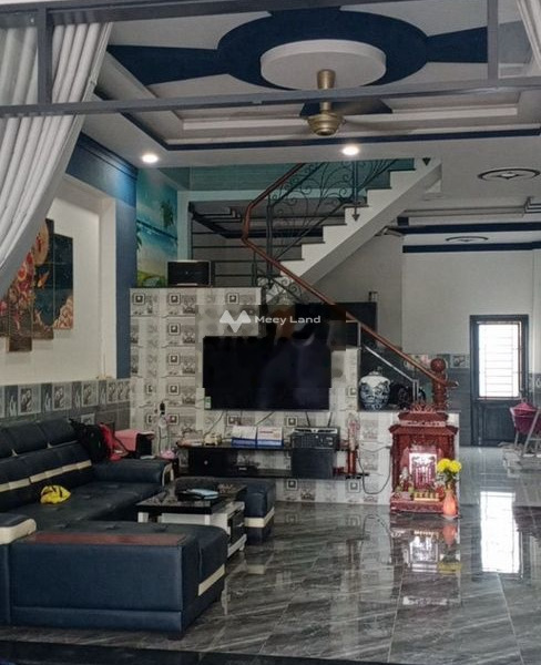 Hướng Tây, bán nhà diện tích khoảng 80m2 vị trí hấp dẫn nằm ở Tân Phước Khánh, Bình Dương giá bán cực mềm 3.2 tỷ trong căn nhà này gồm 3 phòng ngủ-01