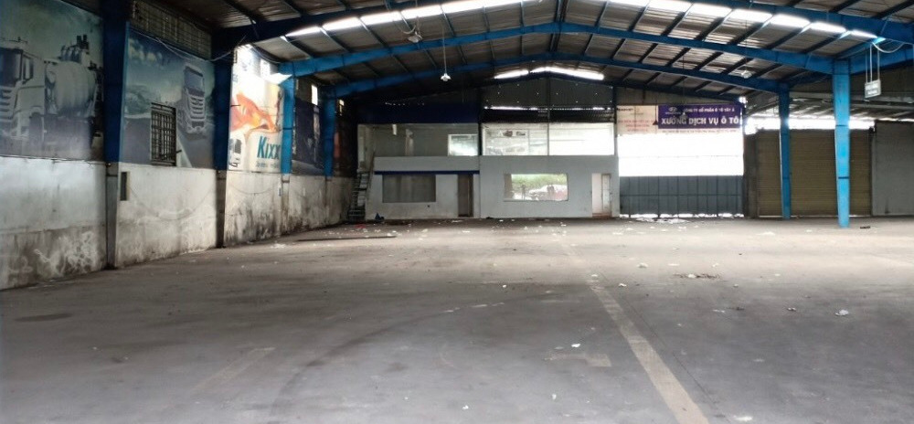 Cho thuê mặt bằng xưởng 2500m2 mặt đường QL1A, Quận 12