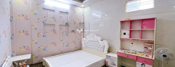 Vị trí mặt tiền tọa lạc ở Cầu Diễn, Hà Nội bán nhà bán ngay với giá sang tên 14 tỷ tổng quan trong căn nhà có 15 phòng ngủ 7 WC-02