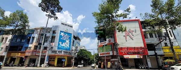 6 phòng ngủ, bán biệt thự diện tích thực 425m2 bán ngay với giá đặc biệt từ 20.8 tỷ vị trí thuận lợi Võ Thị Sáu, Biên Hòa-02