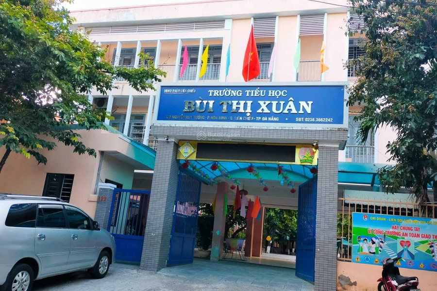 Chính chủ sổ cần bán ngay đất tại đường Nguyễn Huy Tưởng khu kinh doanh sầm uất -01