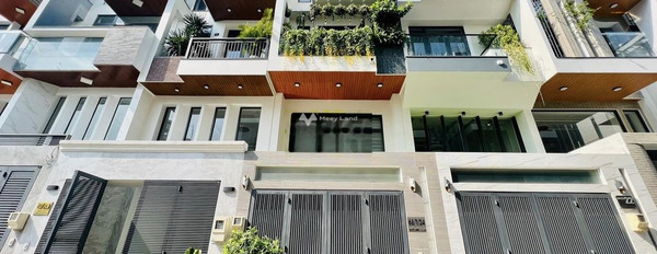 Bán nhà có diện tích chính 70m2 vị trí đẹp nằm ở Phường 12, Hồ Chí Minh bán ngay với giá cực tốt 11 tỷ ngôi nhà này gồm có 5 PN, 6 WC-02
