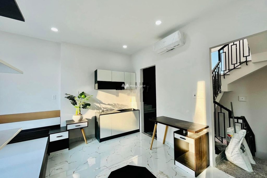 Chung cư 1 PN, cho thuê căn hộ mặt tiền tọa lạc ngay trên Tân Thành, Hồ Chí Minh, căn hộ có tất cả 1 phòng ngủ, 1 WC liên hệ liền-01