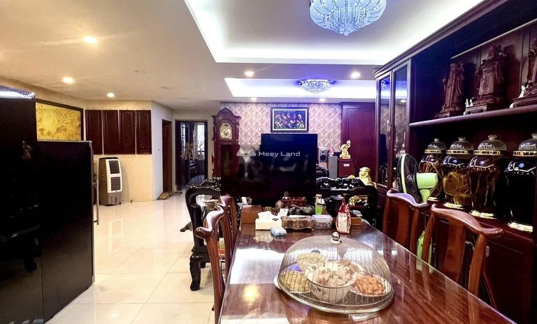 Tiền nong eo hẹp, bán chung cư nằm ngay bên trong Hai Bà Trưng, Hà Nội bán ngay với giá khủng 4.6 tỷ diện tích tầm trung 116m2