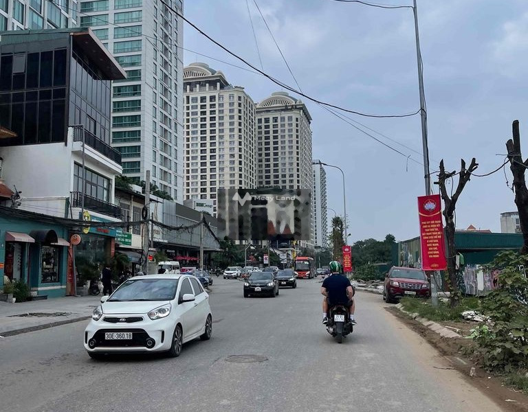 DT 142m2 bán nhà ở vị trí trung tâm Quảng An, Hà Nội trong nhà tổng quan có tổng 3 phòng ngủ 3 WC liên hệ ngay để được tư vấn-01