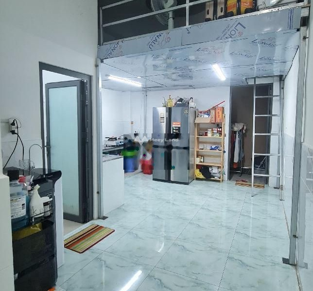 Trong ngôi nhà này có 2 phòng ngủ bán nhà giá bán chốt nhanh 7.2 tỷ có diện tích gồm 69m2 mặt tiền nằm ở Nguyễn Văn Luông, Hồ Chí Minh-01