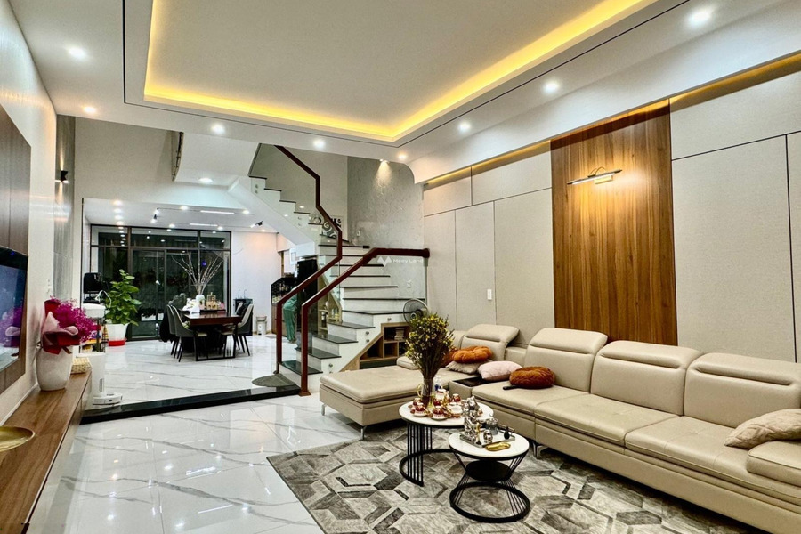 Nhà 3 PN bán nhà ở có diện tích rộng 100m2 bán ngay với giá vô cùng rẻ chỉ 6.5 tỷ vị trí thuận lợi tọa lạc ở Nguyễn Mậu Tài, Cẩm Lệ, hướng Tây - Nam-01