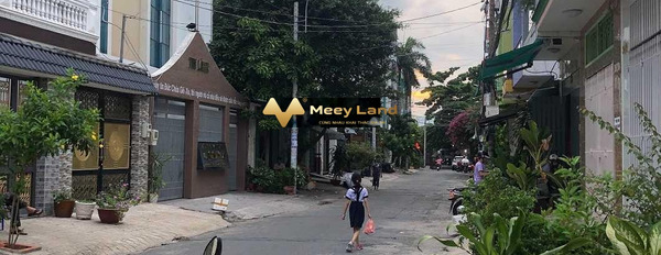 Bán hộ căn nhà vị trí đặt tọa lạc ngay trên Quận Tân Phú, Hồ Chí Minh giá bán cực tốt từ 9.26 tỷ diện tích khoảng 80.2m2 hướng Nam tổng quan trong ngô...-03