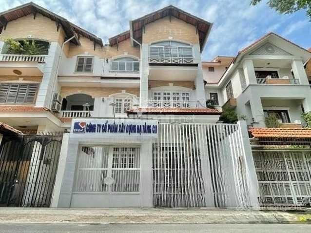 Vị trí đặt ở tại Phường 2, Phú Nhuận cho thuê nhà thuê ngay với giá mềm 100 triệu/tháng, ngôi nhà bao gồm có 3 PN, 3 WC-01
