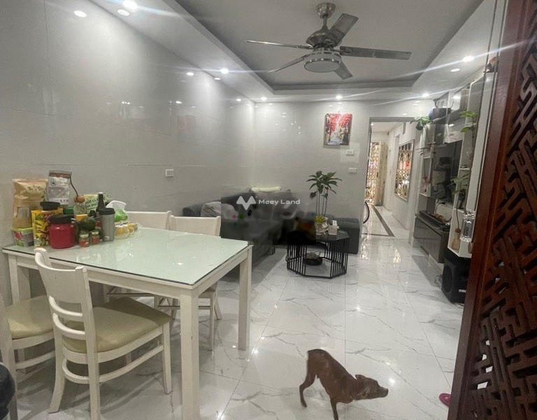 Ở Nguyên Hồng, Láng Hạ bán chung cư bán ngay với giá đặc biệt từ 2.8 tỷ, trong căn hộ gồm 3 PN lh ngay kẻo lỡ-01