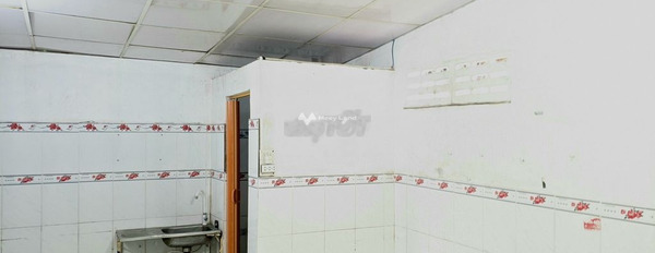 Diện tích trong khoảng 40m2, cho thuê nhà ở mặt tiền nằm ngay ở Nguyễn Văn Tư, Bến Tre, hướng Đông, trong nhà này gồm 2 PN lh để xem ngay-03