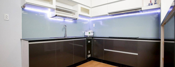 Ngay Tân Sơn Nhì, Hồ Chí Minh, cho thuê chung cư giá thuê cực sốc từ 10 triệu/tháng, trong căn hộ bao gồm 2 phòng ngủ, 2 WC khu vực tiềm năng-02
