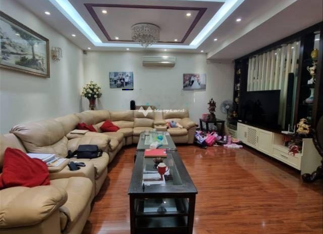 Bán căn hộ chung cư diện tích 121m2 vị trí mặt tiền ngay ở Hai Bà Trưng, Hà Nội