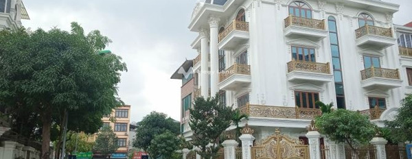 Bán biệt thự vị trí đặt tại Yên Xá, Thanh Trì bán ngay với giá cực sốc 11 tỷ có một diện tích là 100m2, tổng quan gồm có 4 PN-02