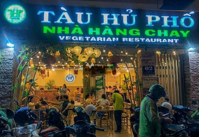 Mình đang cho thuê cửa hàng diện tích rộng 400m2 thuê ngay với giá siêu khủng 45 triệu/tháng cảm ơn đã xem tin