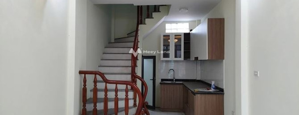 Nhà gồm 3 PN, bán nhà ở có diện tích chung 30m2 bán ngay với giá hữu nghị 2.9 tỷ vị trí đẹp tọa lạc ở Tây Mỗ, Nam Từ Liêm với đường chính 3 m-03