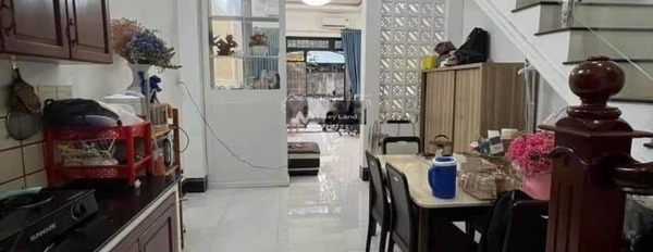 Nhà bao gồm 2 phòng ngủ bán nhà có diện tích chung 52m2 mặt tiền tọa lạc ngay ở Nguyễn Văn Cừ, Phường 1-03