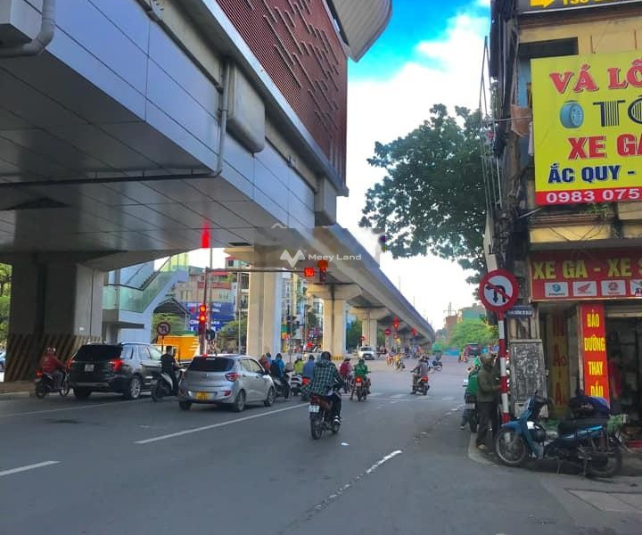 Hướng Bắc, bán nhà diện tích gồm 35m2 mặt tiền nằm tại Thịnh Quang, Đống Đa bán ngay với giá cơ bản 10.2 tỷ nhà bao gồm có 4 PN, 4 WC-01
