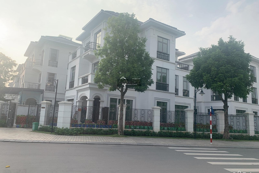 4 phòng ngủ, bán biệt thự, diện tích thực 320m2 vị trí tốt đặt nằm ngay Long Biên, Hà Nội-01