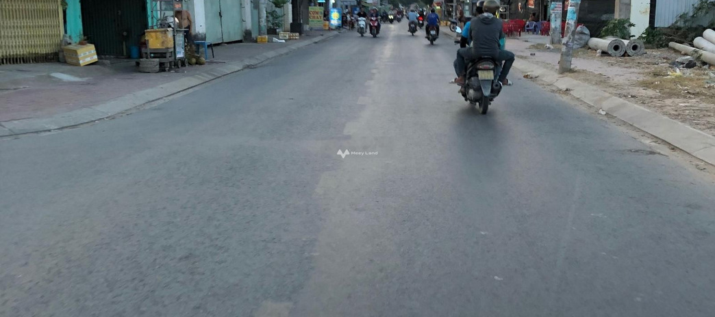 Giá bán 6.5 tỷ bán nhà có diện tích rộng 100m2 vị trí ngay Bình Chánh, Hồ Chí Minh tin chính chủ