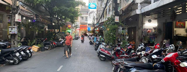 Do con cái nợ bán nhà vị trí hấp dẫn nằm ở Tân Bình, Hồ Chí Minh bán ngay với giá thương lượng 5.8 tỷ diện tích rộng 68m2 còn chần chờ gì nữa-03