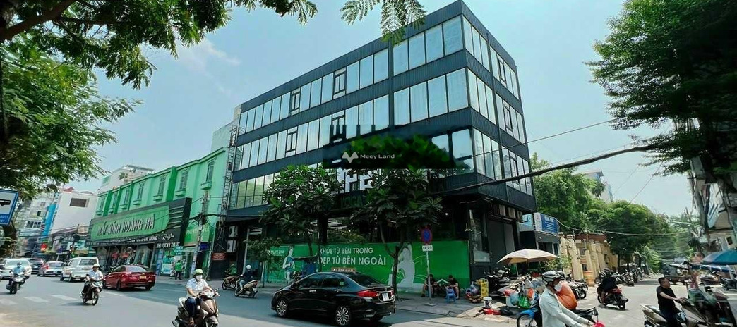 Bán nhà vị trí đặt tại trung tâm Nguyễn Thị Minh Khai, Hồ Chí Minh bán ngay với giá rẻ 33 tỷ có diện tích chung là 54m2 nhà có tổng cộng 5 phòng ngủ
