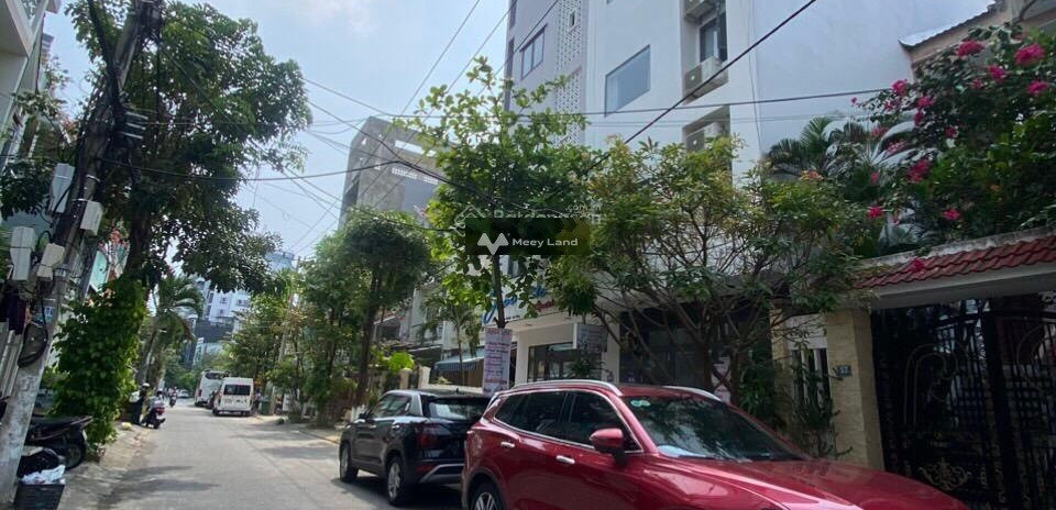 Bán nhà vị trí đẹp gần An Hải Bắc, Sơn Trà bán ngay với giá cực kì tốt 6.5 tỷ diện tích chuẩn 110m2, hướng Bắc trong ngôi nhà này gồm 3 phòng ngủ