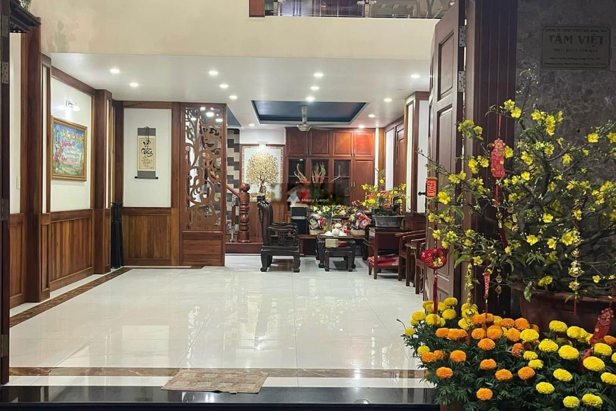 Tổng quan bên trong căn nhà 4 PN, bán nhà ở có diện tích gồm 65m2 giá bán bất ngờ 13.2 tỷ gần Lê Văn Việt, Quận 9-01